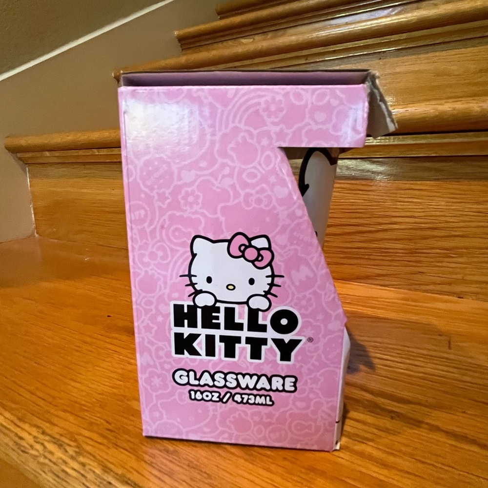 Hello Kittty 16 oz glassware! - Picture 4 of 4